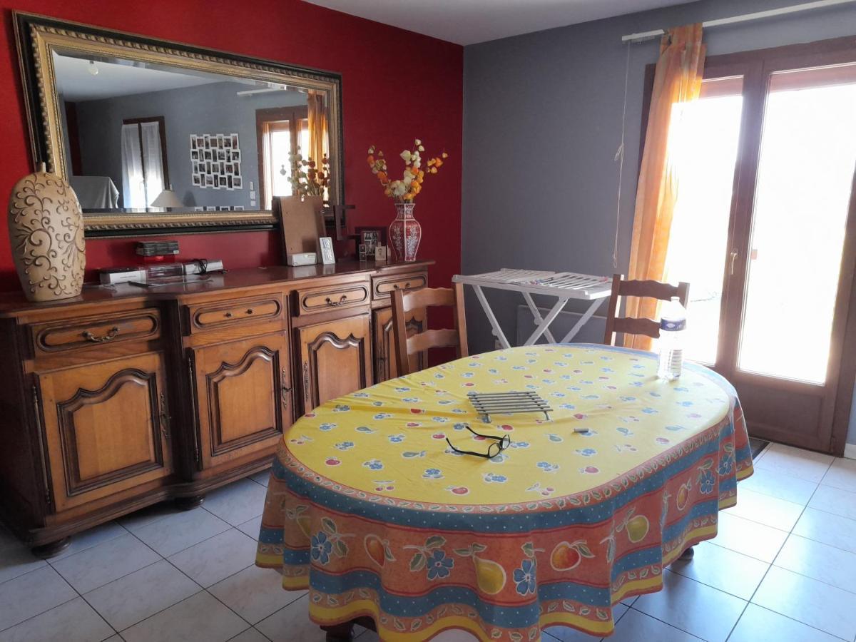 La Belle Maisonette 몽모리옹 외부 사진